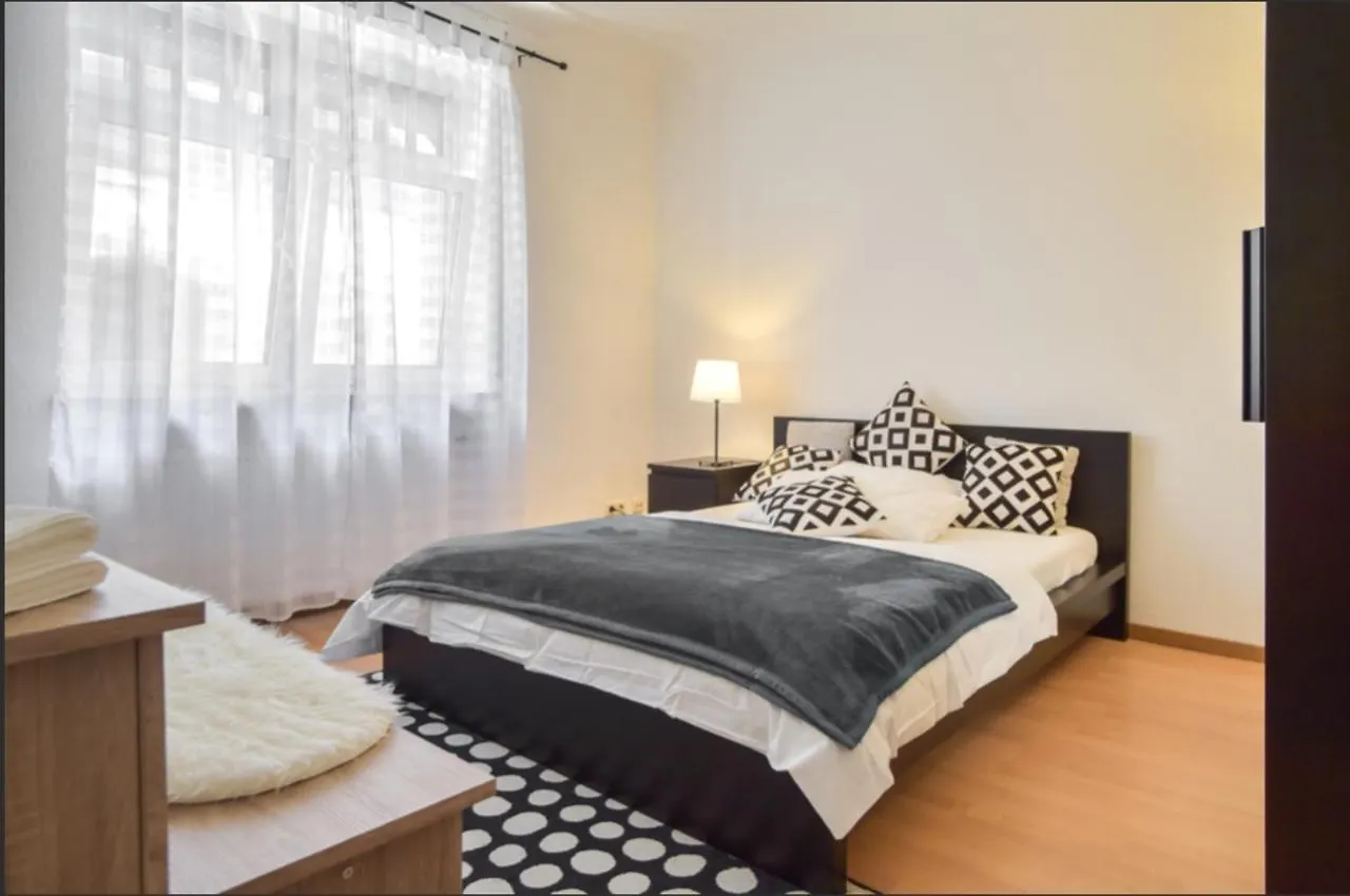 Cozy Room In Stuttgart Near Center With Shared Bathroom And Kitchen Privatunterkunft