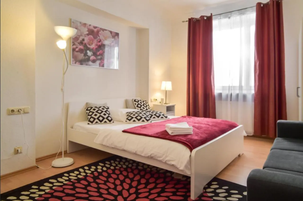 Cozy Room In Stuttgart Near Center With Shared Bathroom And Kitchen Deutschland