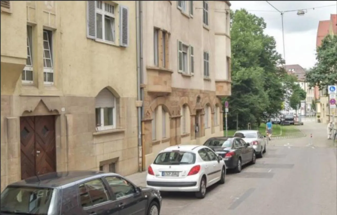 民宿 Cozy Room In Stuttgart Near Center With Shared Bathroom And Kitchen