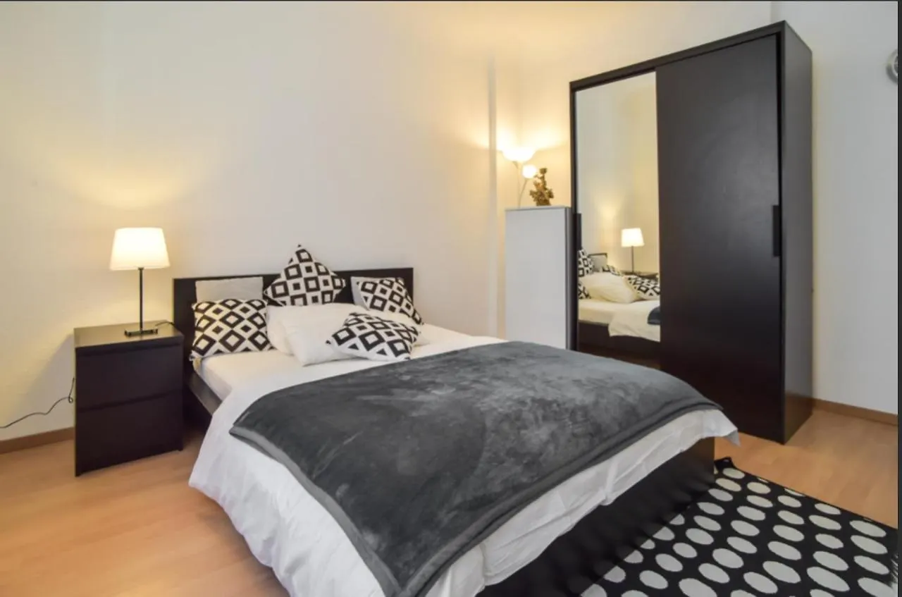 Cozy Room In Stuttgart Near Center With Shared Bathroom And Kitchen contacts