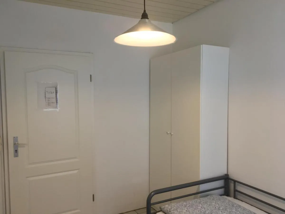 Cozy Room In Stuttgart Near Center With Shared Bathroom And Kitchen