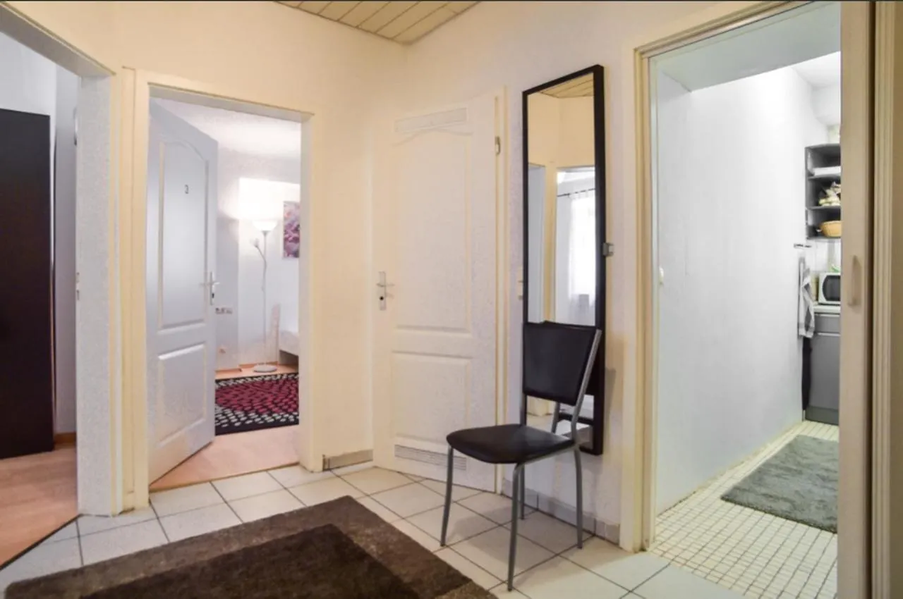 Homestay szállás Cozy Room In Stuttgart Near Center With Shared Bathroom And Kitchen